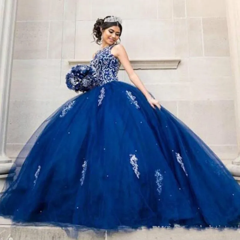 Sweet 16 Major Beading Blue Quinceanera Dresses Sequined Keyhole Back Masquerade Gowns vestidos de 15 años 2020 Ball Prom Gowns
Sweet 16 Major Beading Blue Quinceanera Dresses Sequined Keyhole Back Masquerade Gowns vestidos de 15 años 2020 Ball Prom Gowns