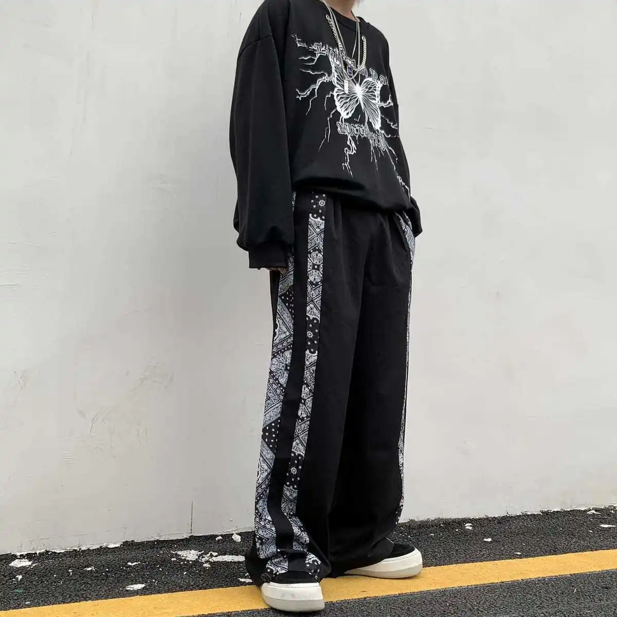 Punk style wide leg pants women Korean vintage casual high waist oversize straight leg pants streetwear Harajuku elastic pants
Punk style wide leg pants women Korean vintage casual high waist oversize straight leg pants streetwear Harajuku elastic pants