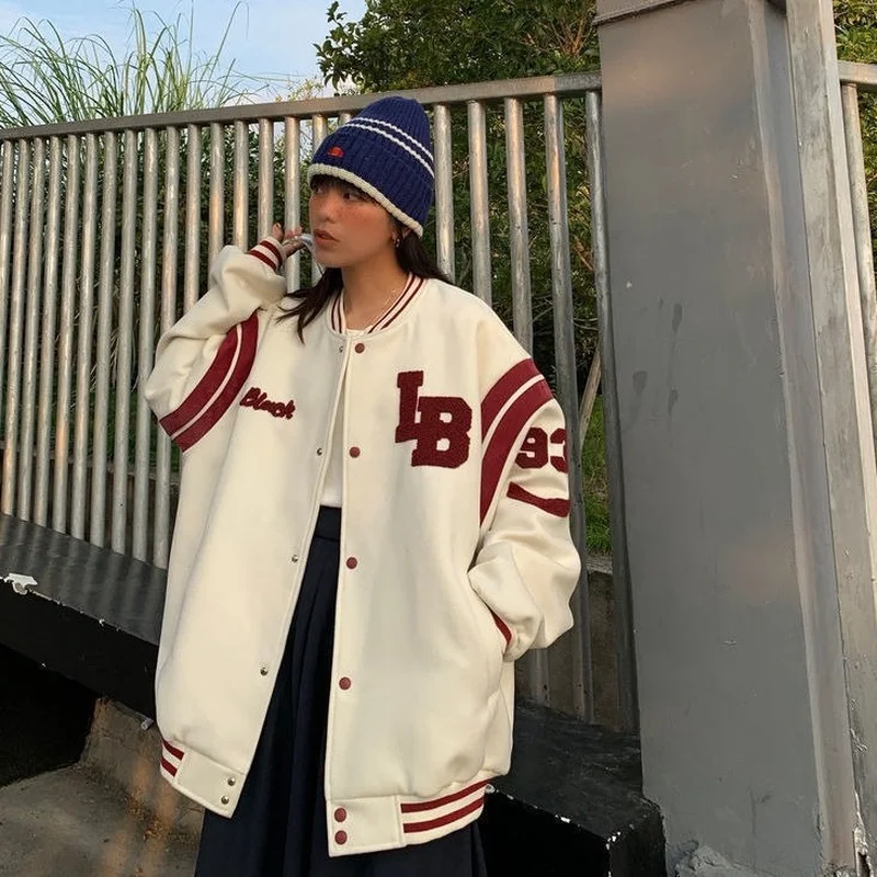 Harajuku Jacket Women Baseball Uniform Autumn And winter New Korean Loose Style Coat Ladies Couple Tops Retro Oversized Jacket
Harajuku Jacket Women Baseball Uniform Autumn And winter New Korean Loose Style Coat Ladies Couple Tops Retro Oversized Jacket