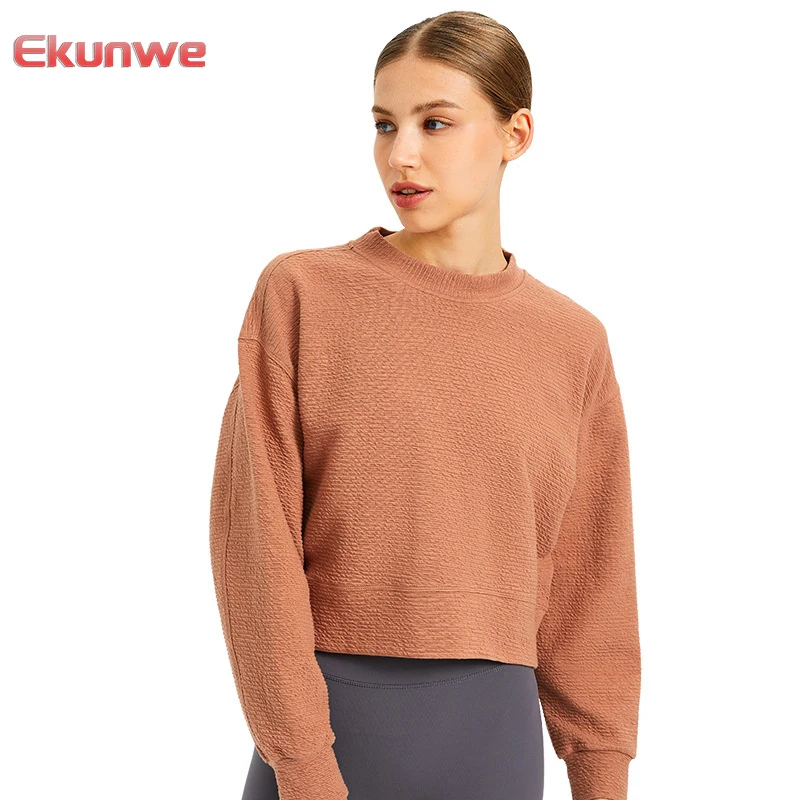 Ekunwe O- Neck Loose Sport Running Long Sleeve Yoga Shirt Elastic Casual Sport Crop Top New Autumn Winter Workout Gym Clothing
Ekunwe O- Neck Loose Sport Running Long Sleeve Yoga Shirt Elastic Casual Sport Crop Top New Autumn Winter Workout Gym Clothing