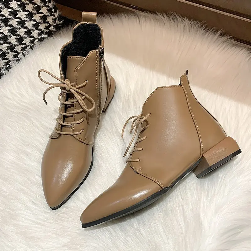 2021 Pointed Ankle Boots Autumn Winter Fashion Thick Heel Platform Shoes Lace Up British Style Pointed Toe Chelsea Boots Women
2021 Pointed Ankle Boots Autumn Winter Fashion Thick Heel Platform Shoes Lace Up British Style Pointed Toe Chelsea Boots Women