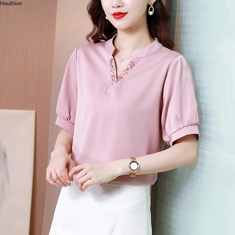 Women's Blouse Satin Shirts Embroidery Top Short Sleeve V-neck Shirt Simple Tops Fashion Blouses Casual Lady Blusas Houthion
Women's Blouse Satin Shirts Embroidery Top Short Sleeve V-neck Shirt Simple Tops Fashion Blouses Casual Lady Blusas Houthion