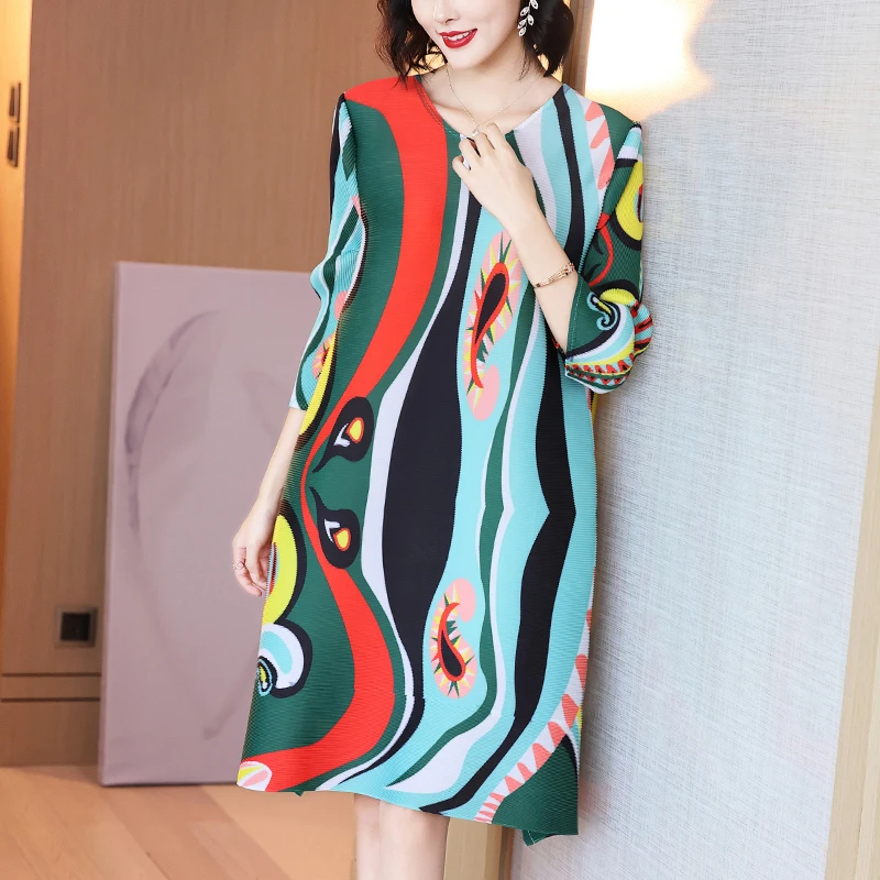 Plus Size Dress For Women 45-75kg 2020 Spring New Miyake Pleated Printed Round Neck Three Quarter Sleeve Loose Dress Above Knees
Plus Size Dress For Women 45-75kg 2020 Spring New Miyake Pleated Printed Round Neck Three Quarter Sleeve Loose Dress Above Knees
