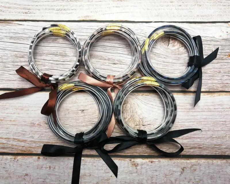 ZWPON Rainbow Fill Stripe Genuine leather Silicone Stardust Stack Bracelet Bangle Bowknot Jelly Bangles Jewelry 5 Pcs Set
ZWPON Rainbow Fill Stripe Genuine leather Silicone Stardust Stack Bracelet Bangle Bowknot Jelly Bangles Jewelry 5 Pcs Set