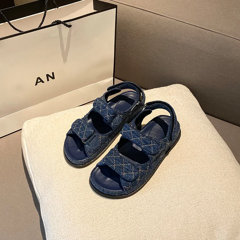 2020 Summer New Velcro Platform Casual Sports Sandals All-match Flat Beach Roman Women's Shoes
2020 Summer New Velcro Platform Casual Sports Sandals All-match Flat Beach Roman Women's Shoes