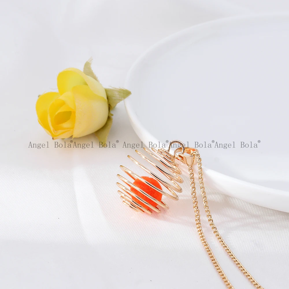 10PCS/LOT 8mm Spiral Round Aromatherapy Aroma Essential Oil Perfume Hollow Diffuser Pendant Necklaces Gift Jewelry L144
10PCS/LOT 8mm Spiral Round Aromatherapy Aroma Essential Oil Perfume Hollow Diffuser Pendant Necklaces Gift Jewelry L144