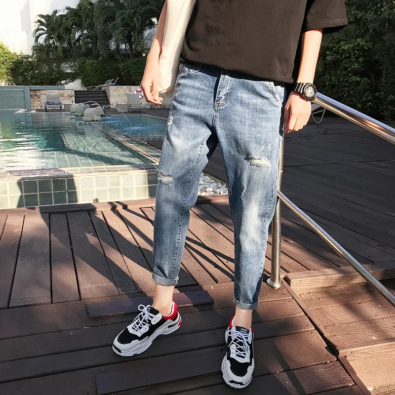 Summer 2021 light-colored ripped jeans men's brand small feet pants loose pants men's casual thin teenagers pencil jeans
Summer 2021 light-colored ripped jeans men's brand small feet pants loose pants men's casual thin teenagers pencil jeans