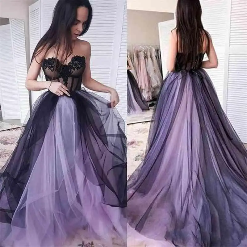 Purple and Black Gothic A Line Wedding Dresses Strapless Appliques Lace Tulle Plus Size Wedding Dress Bridal Gowns Vestidos De N
Purple and Black Gothic A Line Wedding Dresses Strapless Appliques Lace Tulle Plus Size Wedding Dress Bridal Gowns Vestidos De N