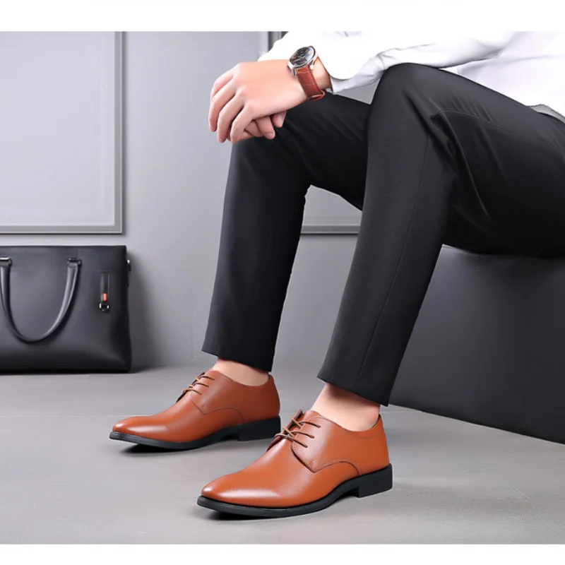 2021 Summer New European Style Men's Dress Shoes Breathable Pointed Toe Solid Colors Causal Business Shoes Suitable for Wedding 
2021 Summer New European Style Men's Dress Shoes Breathable Pointed Toe Solid Colors Causal Business Shoes Suitable for Wedding