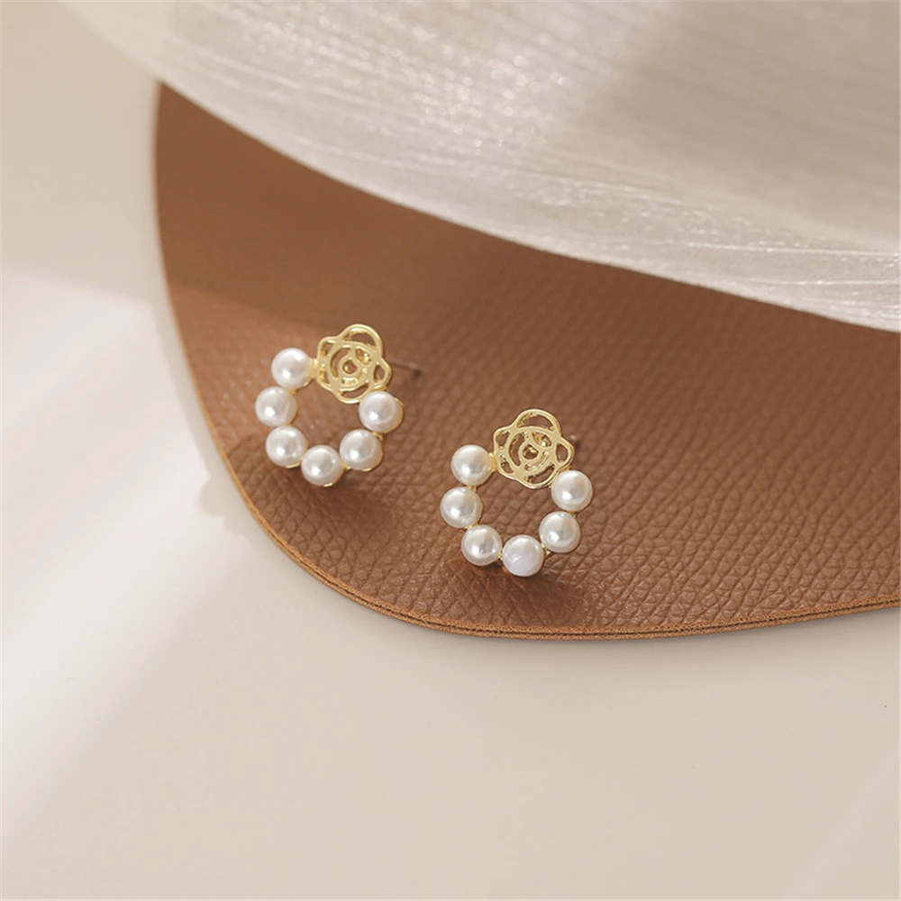 Han Edition Women Fashion Petals Pearl Earring Contracted Temperament Geometric Earrings Adorn Article
Han Edition Women Fashion Petals Pearl Earring Contracted Temperament Geometric Earrings Adorn Article