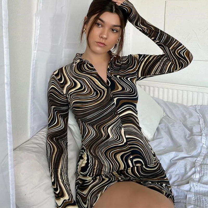 Y2k эстетическое Открытое платье без рукавов коричневый мини-платье с отложным воротником в винтажном стиле длинное платье на пуговицах, узк... 
Y2k эстетическое Открытое платье без рукавов коричневый мини-платье с отложным воротником в винтажном стиле длинное платье на пуговицах, узк...