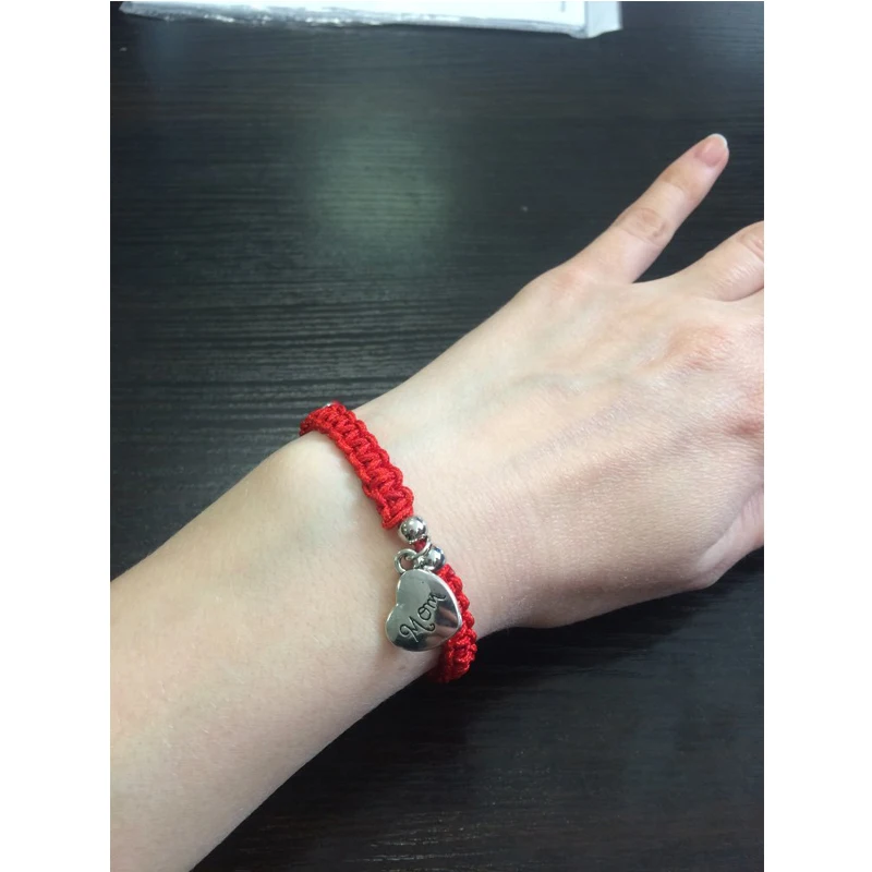 Carved 'MOM' Letters Love Heart Pendant Handmade Woven Adjustable Red String Bracelet For Women Mom Mother's Day Gift Jewelry
Carved 'MOM' Letters Love Heart Pendant Handmade Woven Adjustable Red String Bracelet For Women Mom Mother's Day Gift Jewelry