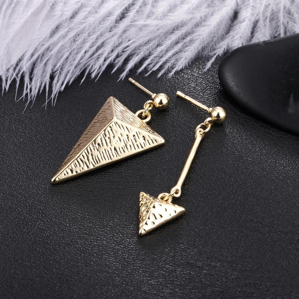 Fashion Statement Earrings 2020 Gold Color Round Earrings For Women Hanging Dangle Earrings Drop Earing Modern Female Jewelry
Fashion Statement Earrings 2020 Gold Color Round Earrings For Women Hanging Dangle Earrings Drop Earing Modern Female Jewelry