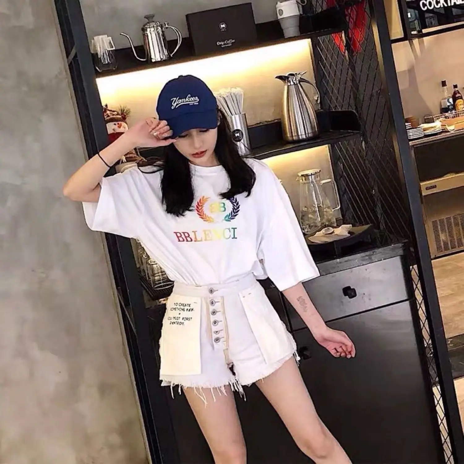 2021 New Printed Cotton T-shirt Round Neck Short Sleeve Loose Boys and Girls Student Wear
2021 New Printed Cotton T-shirt Round Neck Short Sleeve Loose Boys and Girls Student Wear