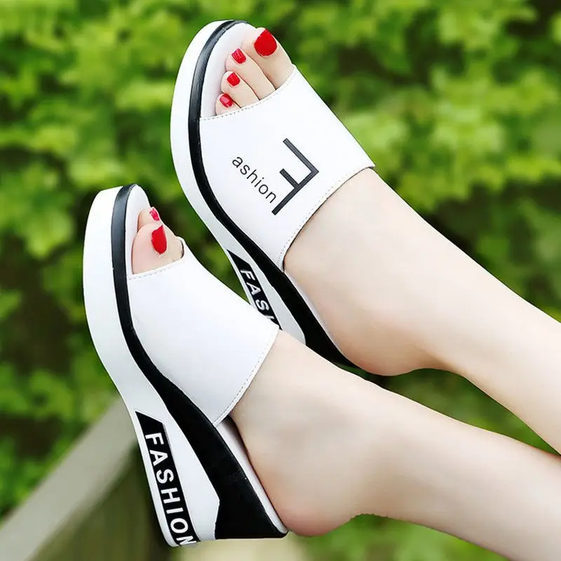 Summer Outdoor Women's Wedges Slippers Slip-On Shoes Woman Flat Peep Toe Breathable Soft Platform Leather Sandals Platform Shoes
Summer Outdoor Women's Wedges Slippers Slip-On Shoes Woman Flat Peep Toe Breathable Soft Platform Leather Sandals Platform Shoes