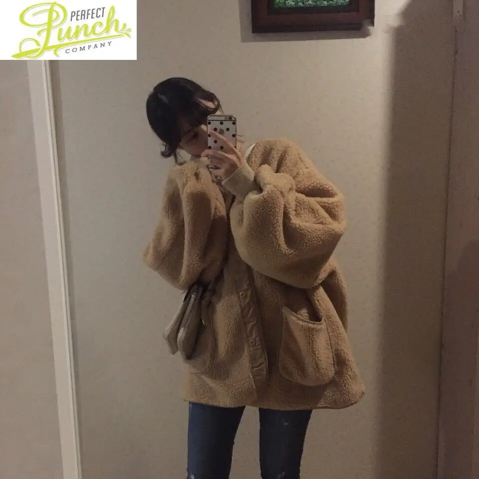 Wool Cotton Jacket Lamb Women New Fashion Winter Clothes Vintage Korean Warm Woman Parkas Abrigos Mujer Invierno 2021 LXR1177
Wool Cotton Jacket Lamb Women New Fashion Winter Clothes Vintage Korean Warm Woman Parkas Abrigos Mujer Invierno 2021 LXR1177