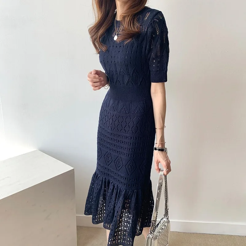 Women Hollow Out Knitted Mermaid Dress 2021 Spring Short Sleeve Sweater Long Dress Elegant Bodycon Sexy Slim Korean Dress Female
Women Hollow Out Knitted Mermaid Dress 2021 Spring Short Sleeve Sweater Long Dress Elegant Bodycon Sexy Slim Korean Dress Female