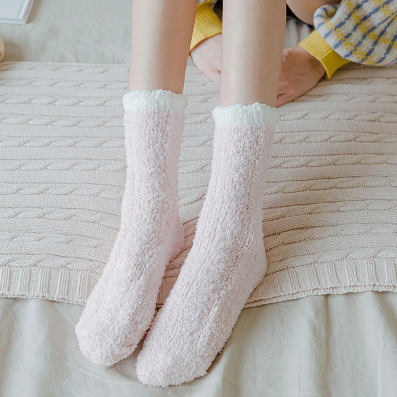 2021 Thick Warm Socks For Women Casual Solid Color Cotton Socks Homewear Fashion Midle Tube Socks For Women Girls calcetines
2021 Thick Warm Socks For Women Casual Solid Color Cotton Socks Homewear Fashion Midle Tube Socks For Women Girls calcetines