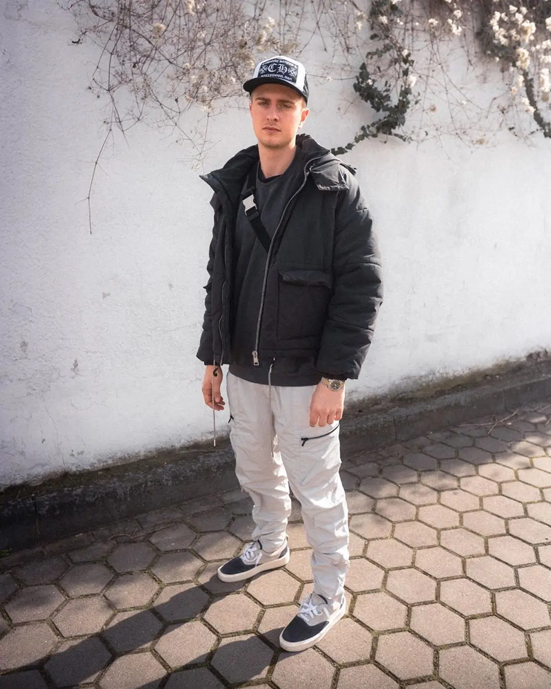 Men's and 2021 Women's Fashion All-match Jacket Hooded Zipper High Street Down Cotton Jacket Good Quality Pure Cotton
Men's and 2021 Women's Fashion All-match Jacket Hooded Zipper High Street Down Cotton Jacket Good Quality Pure Cotton