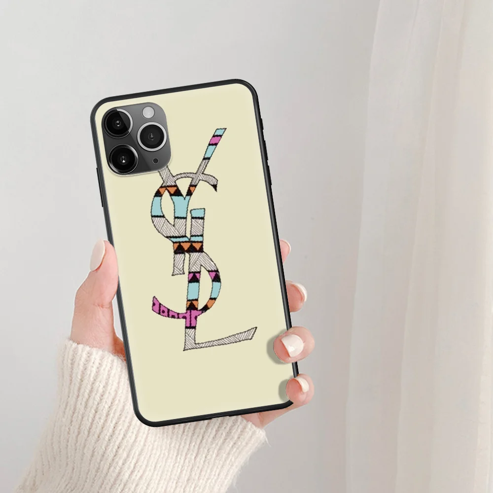 Luxury makeup style fashion brand Phone Case For IPhone 5 5S SE 5C 6 6S 7 8 Plus X XS XR 11 12 Mini Pro Max 2020 black Cell
Luxury makeup style fashion brand Phone Case For IPhone 5 5S SE 5C 6 6S 7 8 Plus X XS XR 11 12 Mini Pro Max 2020 black Cell