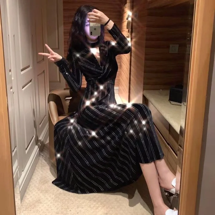 Spring Dress for Ladies Retro Sexy Velvet Dress Slim Long Dress Style Waist-Slimming Dress Nuyoah
Spring Dress for Ladies Retro Sexy Velvet Dress Slim Long Dress Style Waist-Slimming Dress Nuyoah