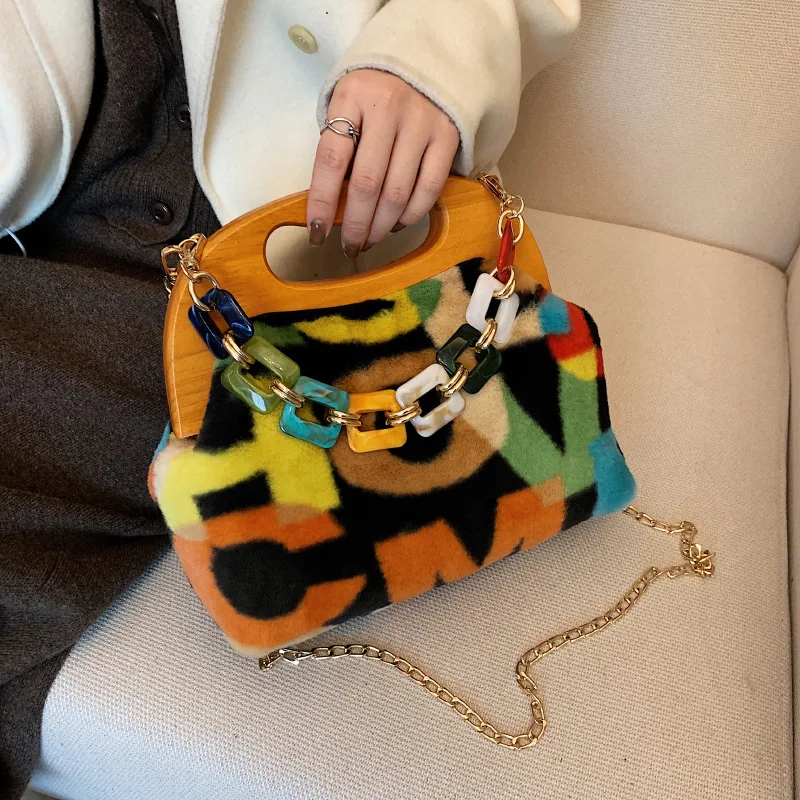 Winter Plush Handbags and Purse Women Small Shell Bags Color Contrast Fluffy Crossbody Bags for Women Chain Sac De Luxe Bolso
Winter Plush Handbags and Purse Women Small Shell Bags Color Contrast Fluffy Crossbody Bags for Women Chain Sac De Luxe Bolso