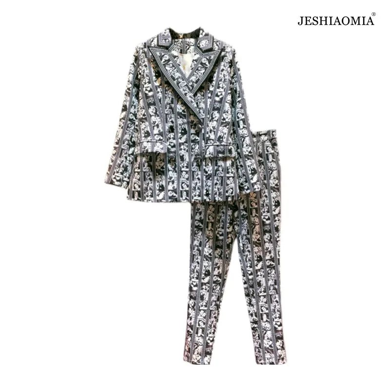 Женский Осенний двубортный блейзер с отложным воротником и брюки-карандаш с принтом 
Женский Осенний двубортный блейзер с отложным воротником и брюки-карандаш с принтом