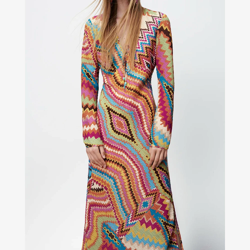 Euro American style 2021 summer new V-neck tropical rain forest resort women's fashion versatile printed long dress
Euro American style 2021 summer new V-neck tropical rain forest resort women's fashion versatile printed long dress