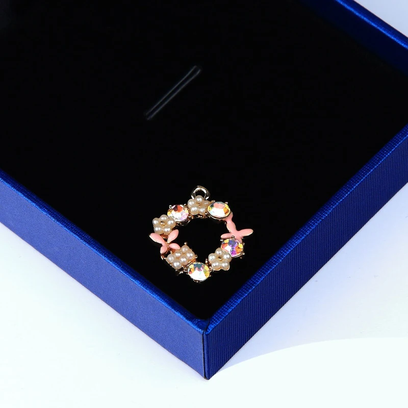 10pcs/lot Crystal Pearl Heart Rhinestone Dangle Handmade Charms Pendant DIY for Bracelet Necklace Bag
10pcs/lot Crystal Pearl Heart Rhinestone Dangle Handmade Charms Pendant DIY for Bracelet Necklace Bag