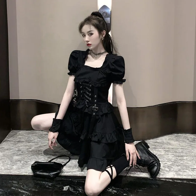 2021 Summer New Gothic Lolita Harajuku Dress Puff Sleeve Bandage Black Mini Dark Girl Retro Bandage Layer Cake High Waist Dress
2021 Summer New Gothic Lolita Harajuku Dress Puff Sleeve Bandage Black Mini Dark Girl Retro Bandage Layer Cake High Waist Dress