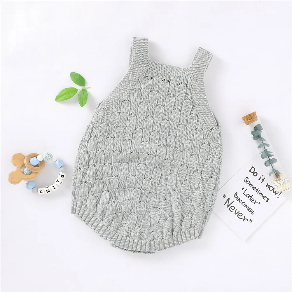 2021 Fall Baby Boy Jumpsuit Cotton Sleeveless Sling Loose Button Closure Knitted Patchwork Winter for Winter Baby Girl Romper 
2021 Fall Baby Boy Jumpsuit Cotton Sleeveless Sling Loose Button Closure Knitted Patchwork Winter for Winter Baby Girl Romper