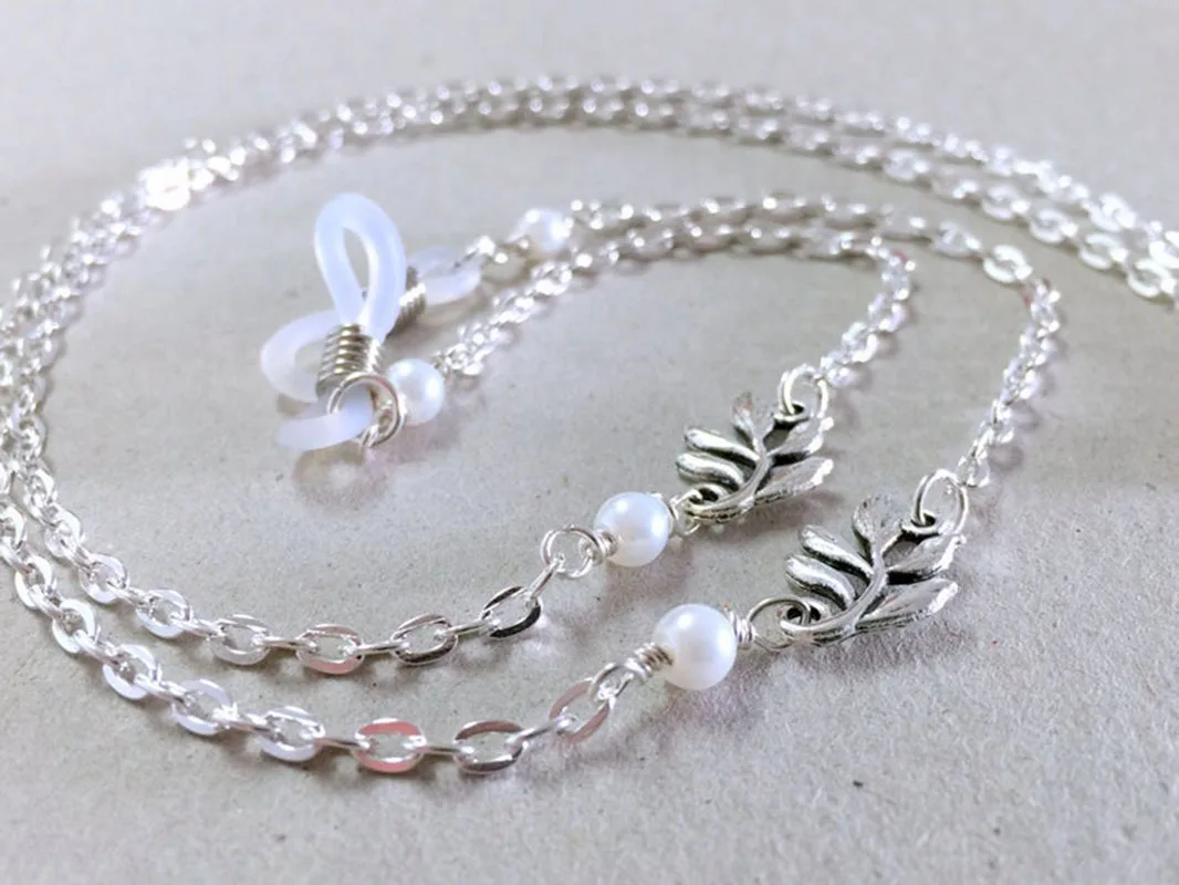 2020 Silver Color Vintage leaf Charm Glasses chain Sunglasses chain fashion anti slip glasses chain holder glasses accessories
2020 Silver Color Vintage leaf Charm Glasses chain Sunglasses chain fashion anti slip glasses chain holder glasses accessories