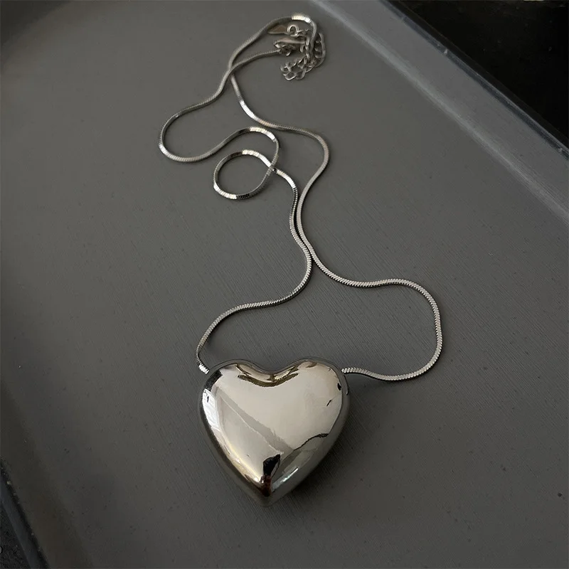 Minimalist Silver Color Metallic Heart Pendant Necklace for Women Thin Snake Chain Love Choker Necklaces Simple Jewelry 2021
Minimalist Silver Color Metallic Heart Pendant Necklace for Women Thin Snake Chain Love Choker Necklaces Simple Jewelry 2021