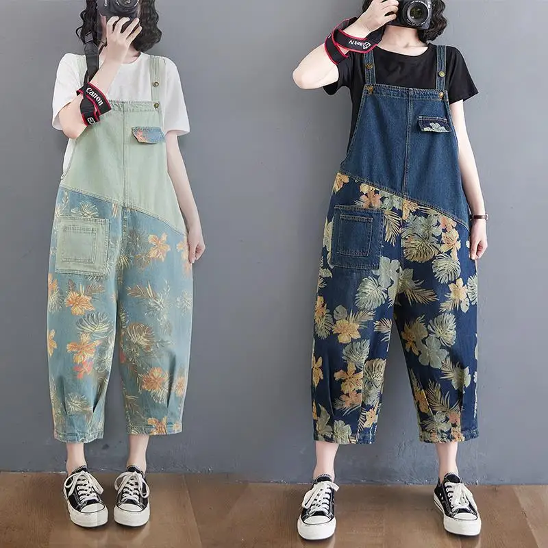 Real shooting of denim suspenders women's Korean version loose spring and autumn 2021 new Japanese little Harlan Jumpsuit trend
Real shooting of denim suspenders women's Korean version loose spring and autumn 2021 new Japanese little Harlan Jumpsuit trend