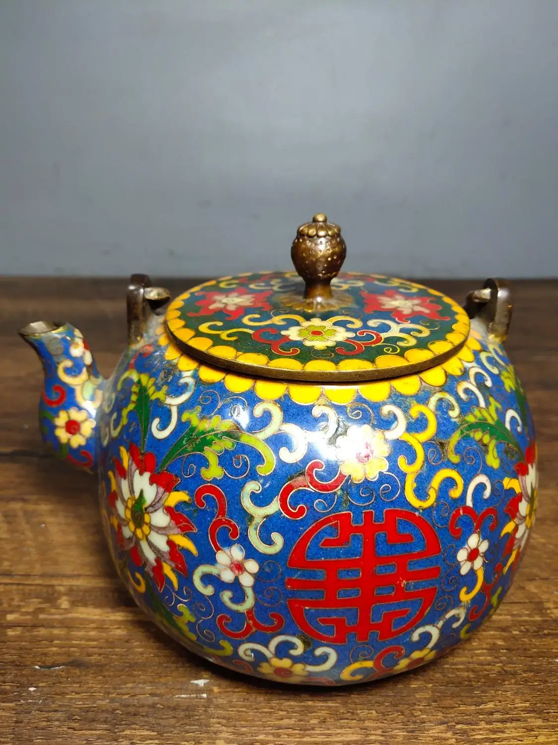 Home Decor 7"Tibet Buddhism Temple Old Bronze Cloisonne Enamel blessing life Both full Tiliang hip flask kettle teapot
Home Decor 7"Tibet Buddhism Temple Old Bronze Cloisonne Enamel blessing life Both full Tiliang hip flask kettle teapot