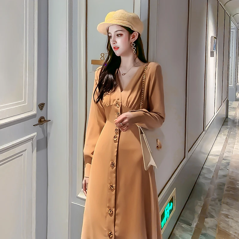 New V-neck Long Dress Female 2019 Early Autumn Long-sleeved Single-breasted Slim Long A-line Dress Vestidos Women 
New V-neck Long Dress Female 2019 Early Autumn Long-sleeved Single-breasted Slim Long A-line Dress Vestidos Women