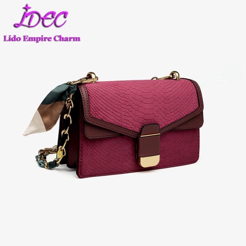 Leather lady bag Autumn and winter velvet wine god bag vintage armpit bag one shoulder slant bag versatile travel chain bag
Leather lady bag Autumn and winter velvet wine god bag vintage armpit bag one shoulder slant bag versatile travel chain bag