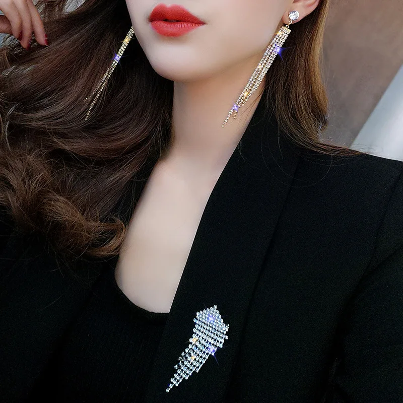 Korean Version Of Rhinestone Long Tassel Earrings Shiny Temperament Personality Women's Fashion Earrings Elegant Simple Jewelry
Korean Version Of Rhinestone Long Tassel Earrings Shiny Temperament Personality Women's Fashion Earrings Elegant Simple Jewelry