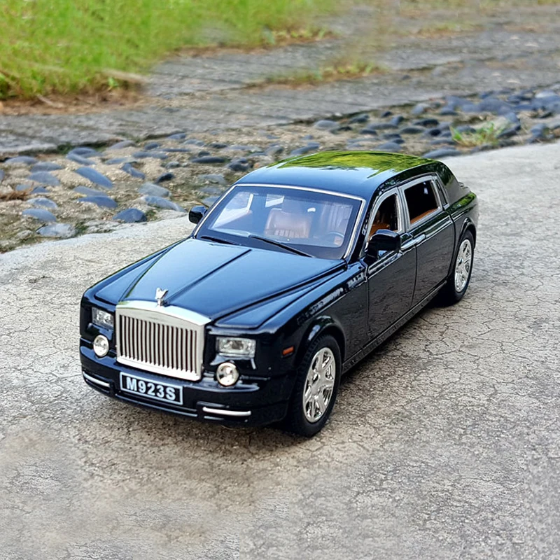 1:24 Limited edition collection of Zinc Alloy Bus Rolls-Royce Phantom simulation alloy car model Toys
1:24 Limited edition collection of Zinc Alloy Bus Rolls-Royce Phantom simulation alloy car model Toys