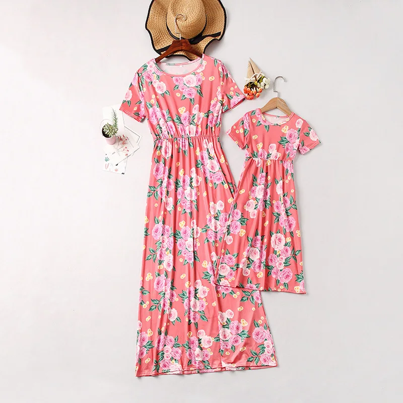 Family Matching Dress Mother and daughter Dress Patchwork Floral Long Dresses Mommy and me clothes Mom and daughters Family Sets
Family Matching Dress Mother and daughter Dress Patchwork Floral Long Dresses Mommy and me clothes Mom and daughters Family Sets