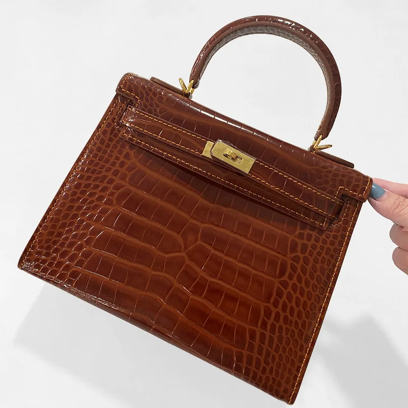 CHASHOLL Lady Diagonal Crocodile Pattern Platinum Female Mini Fashion Wild 2021 New Messenger Single Women Shoulder Bag
CHASHOLL Lady Diagonal Crocodile Pattern Platinum Female Mini Fashion Wild 2021 New Messenger Single Women Shoulder Bag