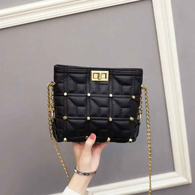 Women's Shoulder Bag Wicker Chain Crossbody Designer Handbag Leather Original Baguette 2021 Trend Brand Ladies Fashion Messenger
Women's Shoulder Bag Wicker Chain Crossbody Designer Handbag Leather Original Baguette 2021 Trend Brand Ladies Fashion Messenger