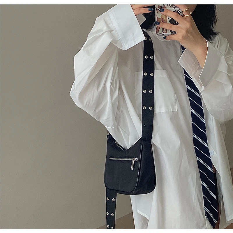 women bag dack style Nylon Flap Wide strap Fashion Solid Zipper Soft Shoulder Bags purses and handbags Euro-America style
women bag dack style Nylon Flap Wide strap Fashion Solid Zipper Soft Shoulder Bags purses and handbags Euro-America style