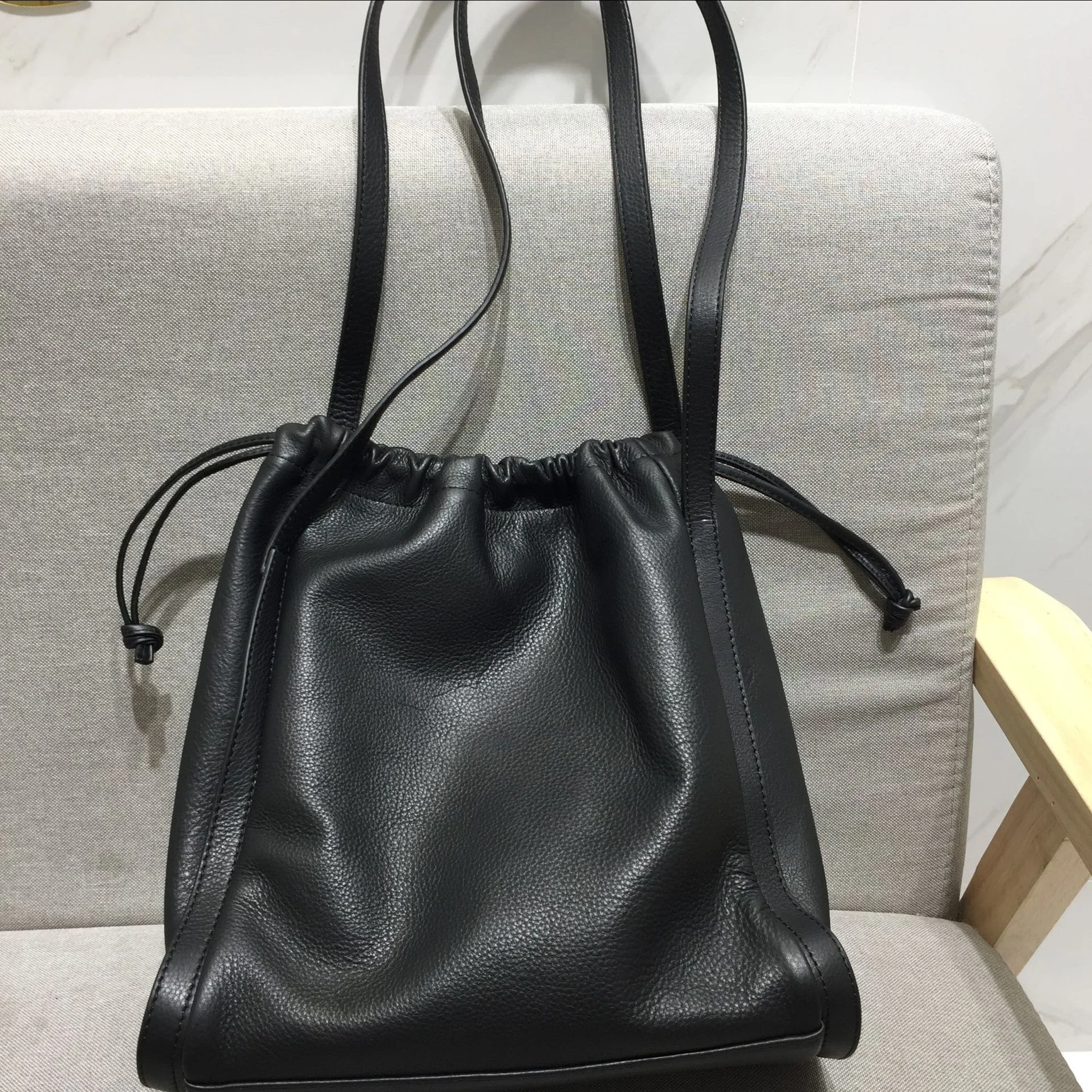 Leather headcoat Cow Leather Handmade women's Single Shoulder Bag Messenger Bag women's handbag 
Leather headcoat Cow Leather Handmade women's Single Shoulder Bag Messenger Bag women's handbag