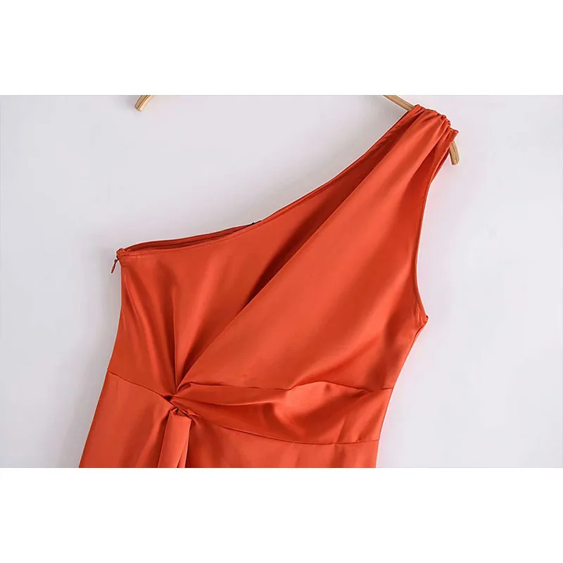 ZA Women Jumpsuit 2021 New Asymmetrical Neckline Solide Waist Knot Silk Satin Texture Long Straight Pants Casual Streetwear
ZA Women Jumpsuit 2021 New Asymmetrical Neckline Solide Waist Knot Silk Satin Texture Long Straight Pants Casual Streetwear