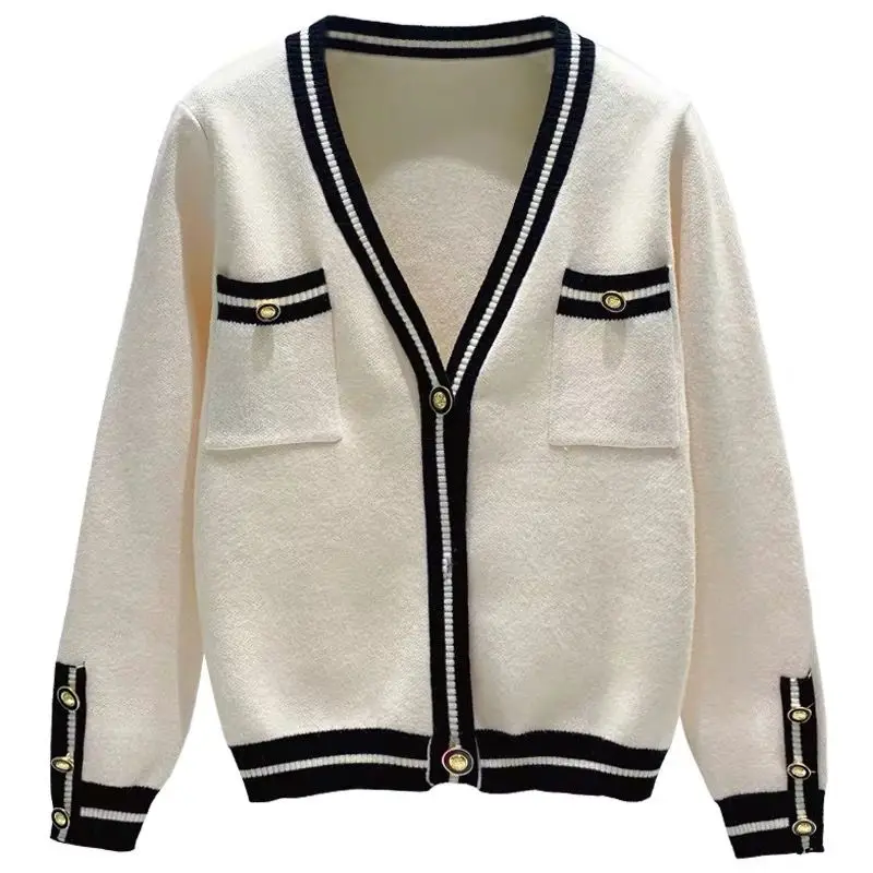 Xiaoxiangfeng short sweater cardigan coat women 2021 new Korean fashion V-neck knitted sweater coat women
Xiaoxiangfeng short sweater cardigan coat women 2021 new Korean fashion V-neck knitted sweater coat women