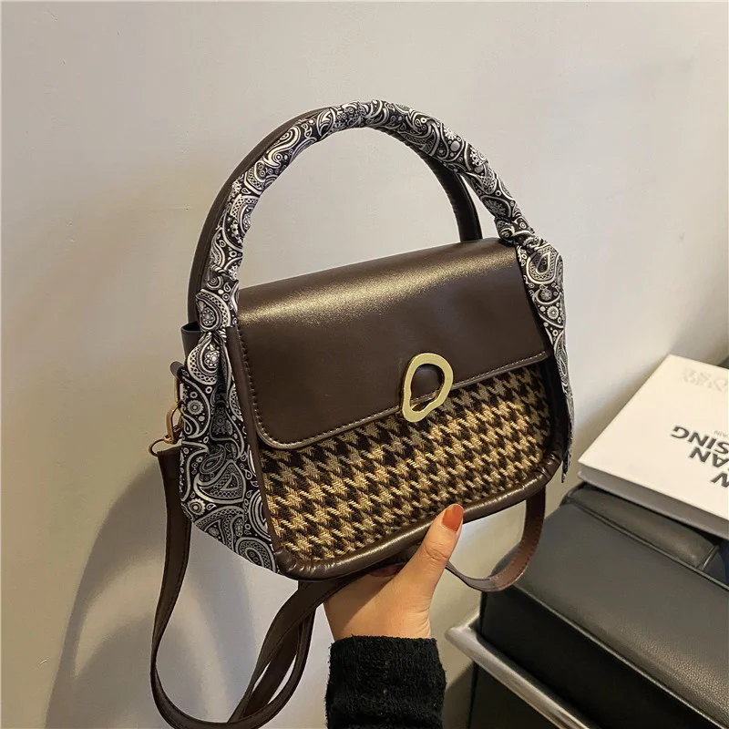 Сетчатая красная простая сумка, новинка 2021, модная Осенняя портативная женская сумка на одно плечо, Повседневная простая сумка-мессенджер в...
Сетчатая красная простая сумка, новинка 2021, модная Осенняя портативная женская сумка на одно плечо, Повседневная простая сумка-мессенджер в...