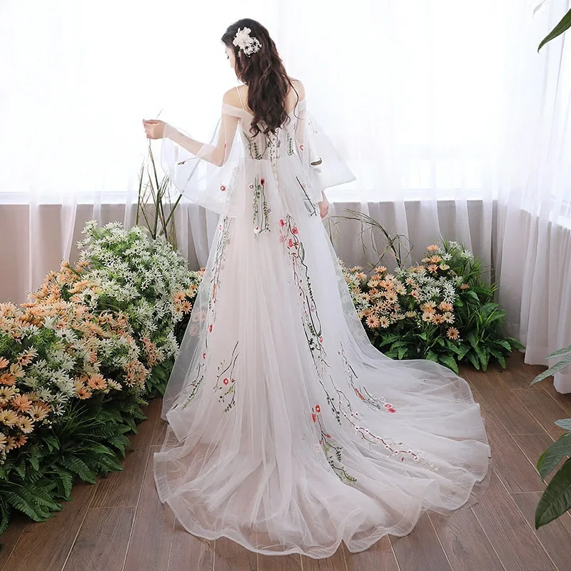 White Embroidery Floral Bride Wedding Dress Elegant Trailing Evening Dress Sexy Spaghetti Strap Dresses Fairy Photography Dress
White Embroidery Floral Bride Wedding Dress Elegant Trailing Evening Dress Sexy Spaghetti Strap Dresses Fairy Photography Dress