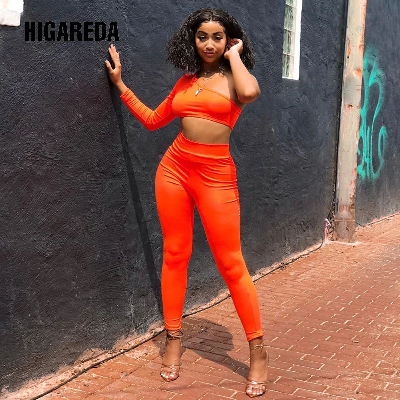 one shoulder long sleeve crop top high waist tights leggings neon two pieces set 2020 women fitness workout clothing
one shoulder long sleeve crop top high waist tights leggings neon two pieces set 2020 women fitness workout clothing