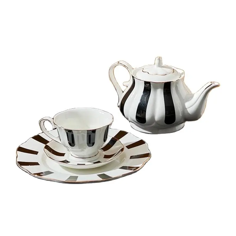 Европейский керамический кофейный чайный набор в стиле ретро, домашний цветочный чайный горшок, десертная тарелка для закусок, посуда из Пн...
Европейский керамический кофейный чайный набор в стиле ретро, домашний цветочный чайный горшок, десертная тарелка для закусок, посуда из Пн...